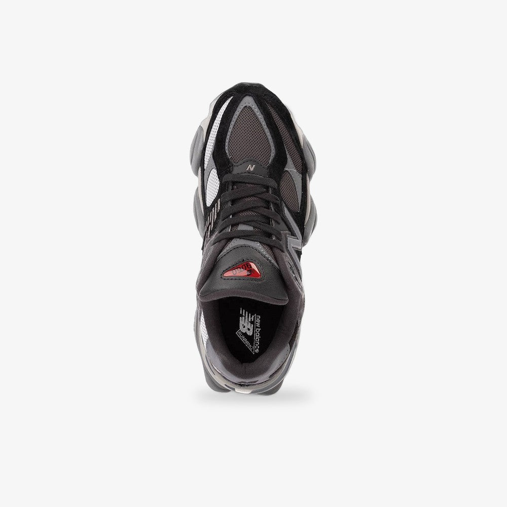 New Balance "Black Castel Rock"