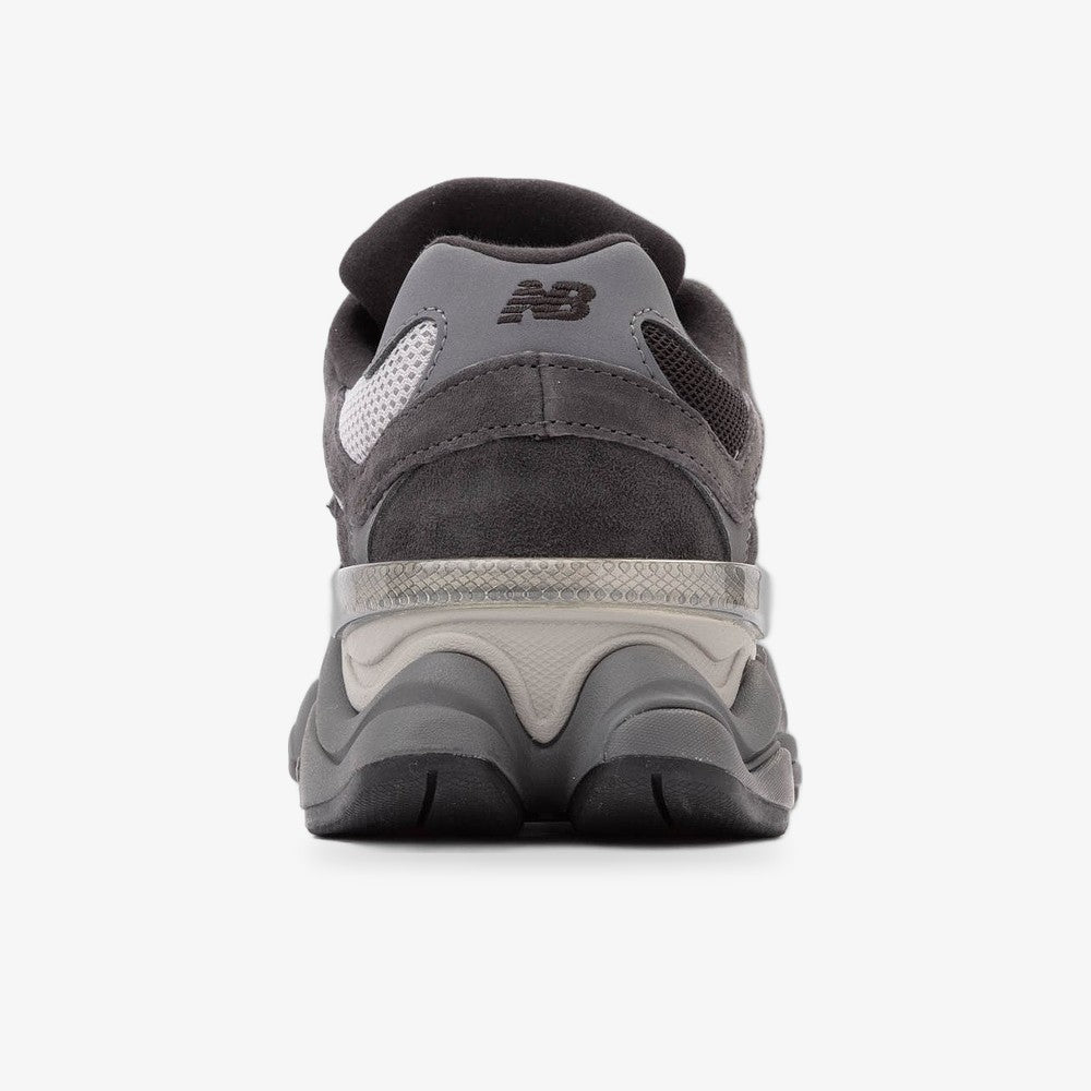 New Balance "Black Castel Rock"