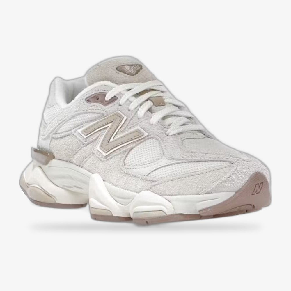 New Balance 9060 „Bisque / Sea Salt“