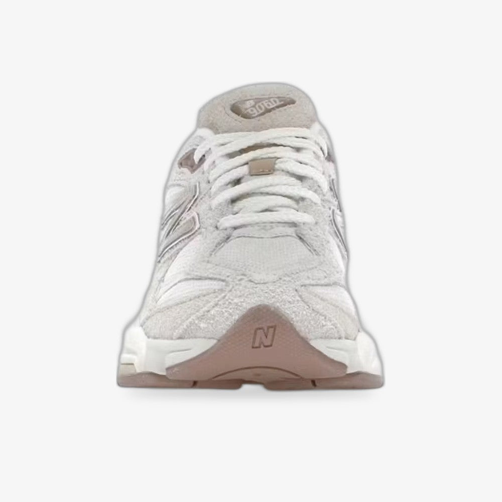 New Balance 9060 „Bisque / Sea Salt“
