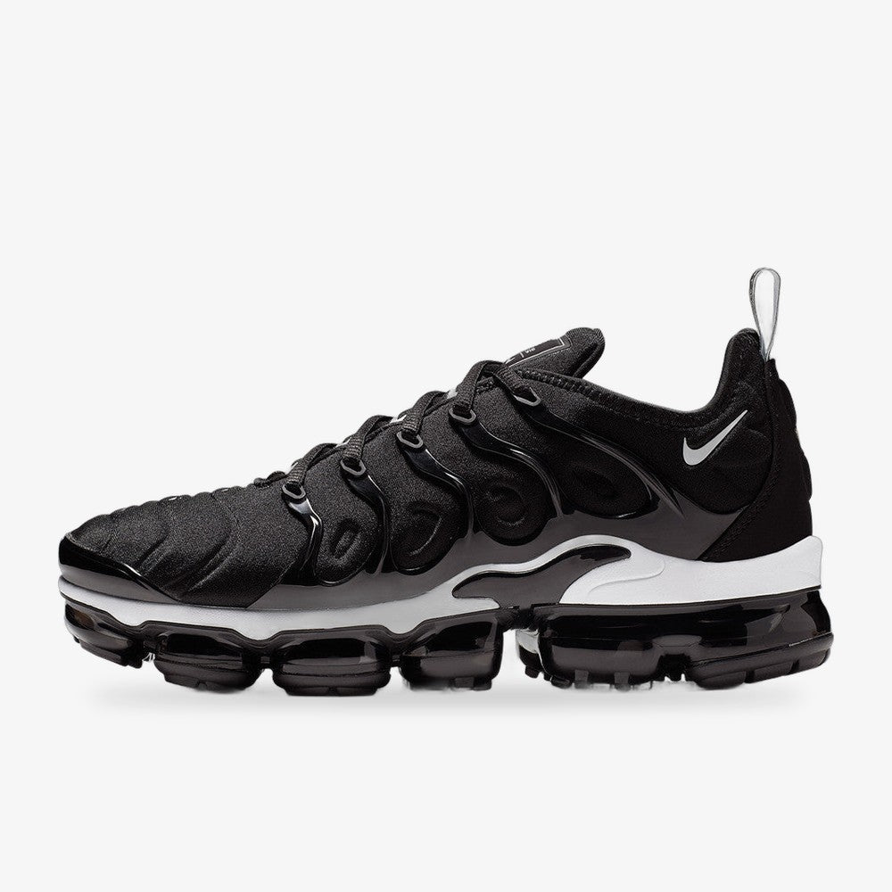 Nike Air VaporMax (Black & White)
