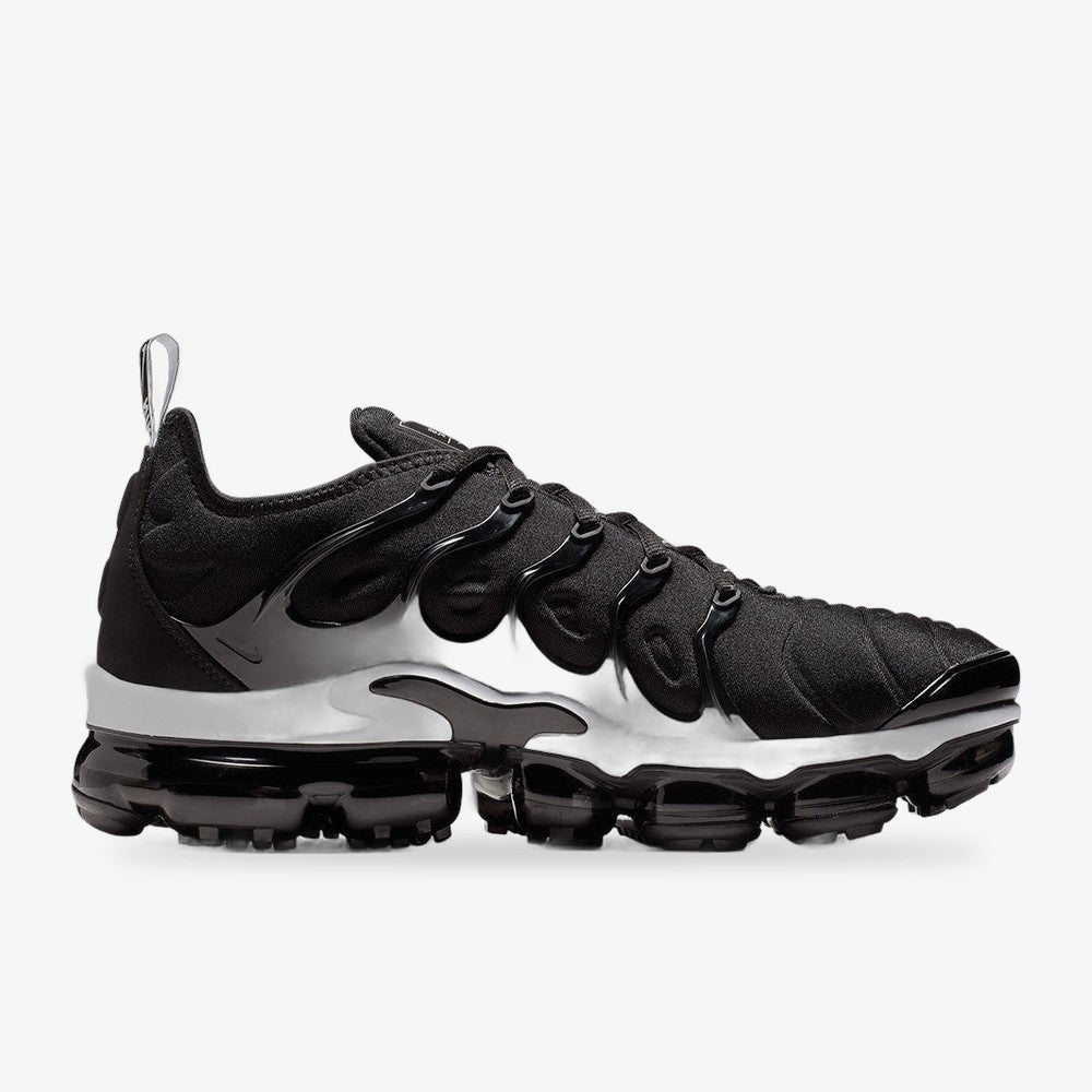 Nike Air VaporMax (Black & White)
